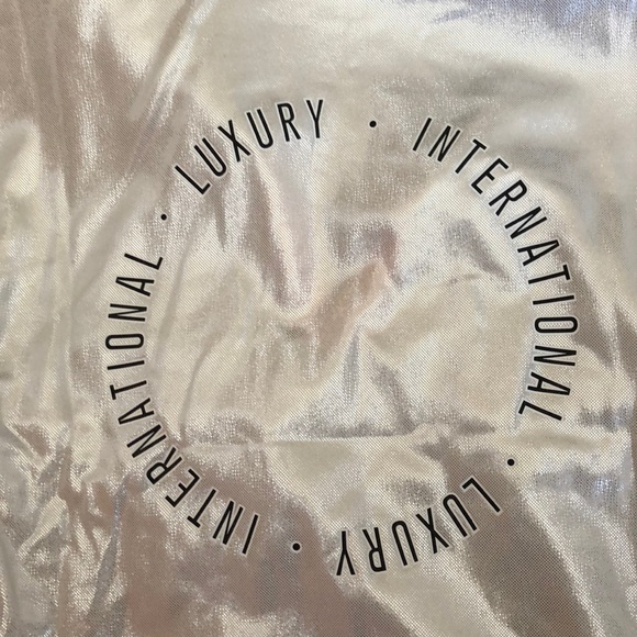 ✨Forever 21 Pull Over Never Worn!! - Picture 4 of 4